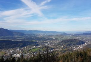 Blick vom Älpele bei Frastanz Richtung Norden auf das obere Vorarlberger Rheintal zwischen Feldkirch und dem Kummenberg